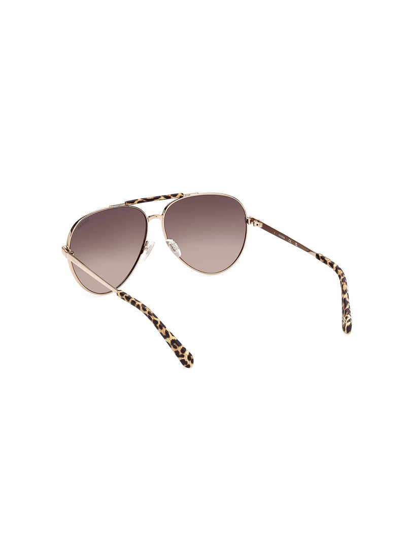GUESS Unisex UV Protection Pilot Sunglasses - GU520932F61 - Lens Size: 61 Mm - Image 3